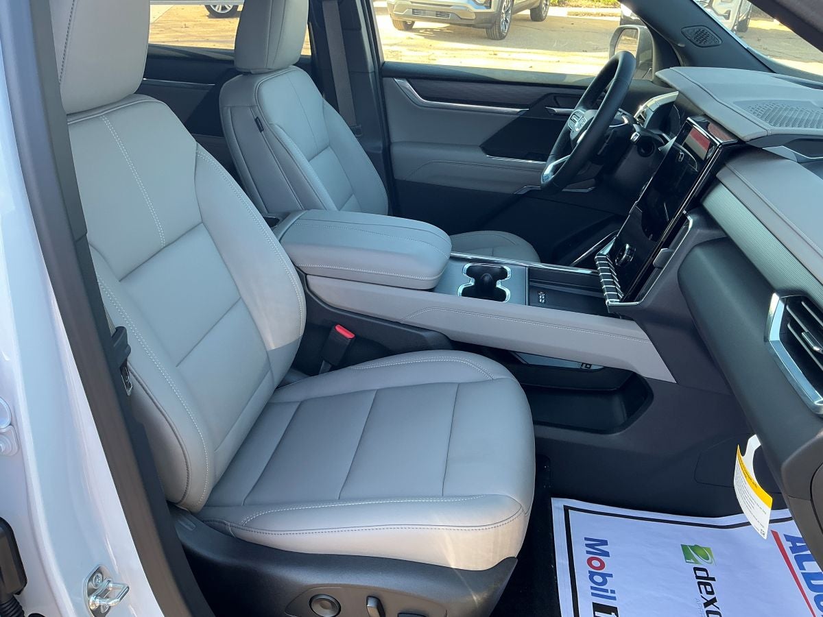 2026 GMC Acadia FWD Elevation