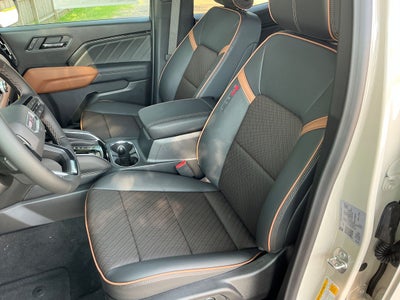 2026 GMC Canyon 4WD AT4